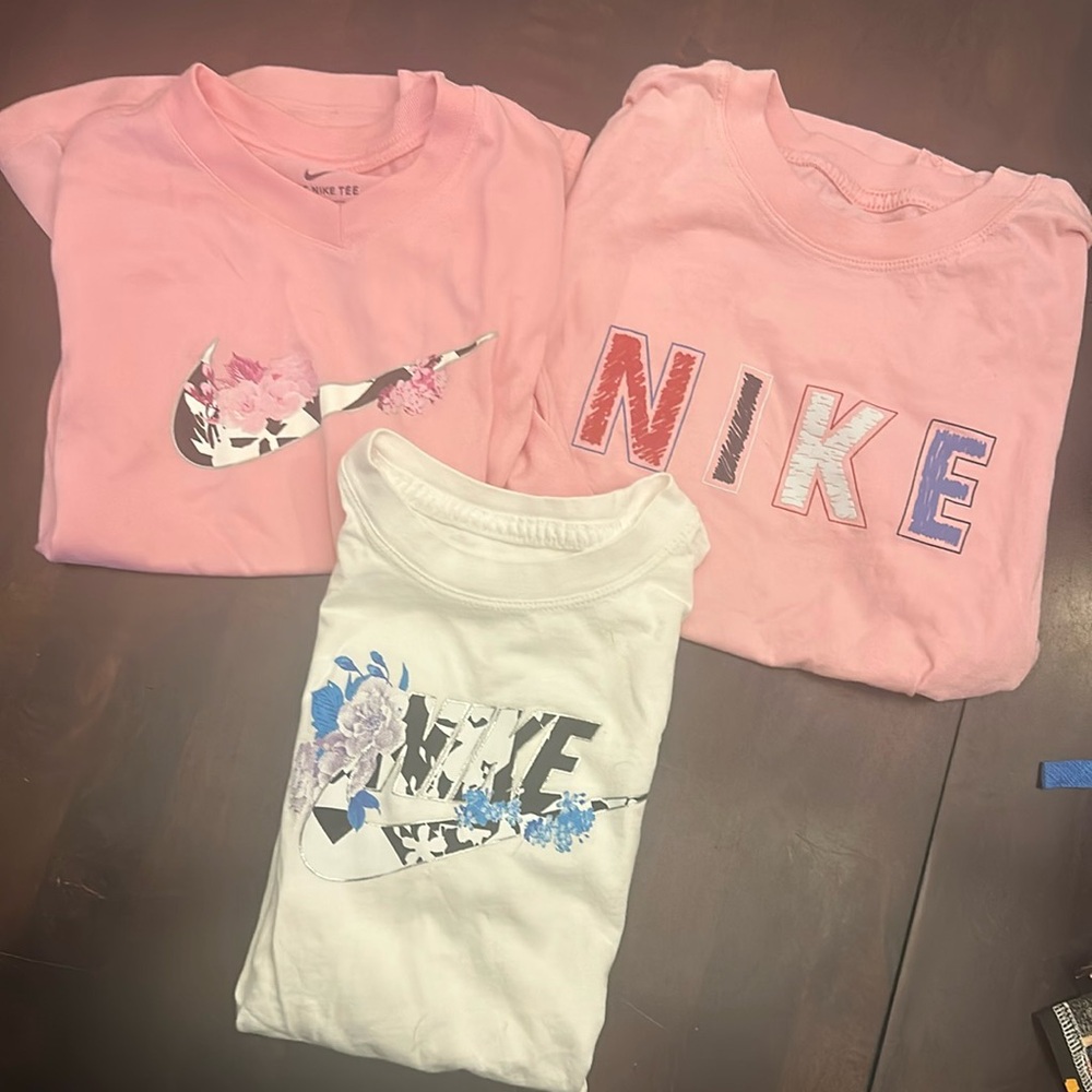 Lot of 3 Nike tshirts. Girls S.